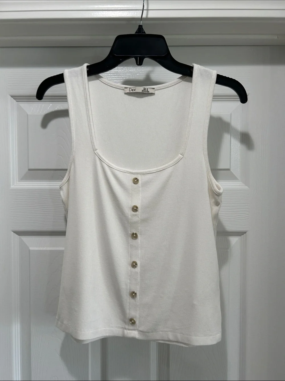 Dex Ivory Button-Front Ribbed Tank, size M - Picture 1 of 4